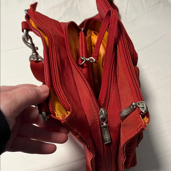 Baggallini. Beautiful condition. - Picture 5 of 6